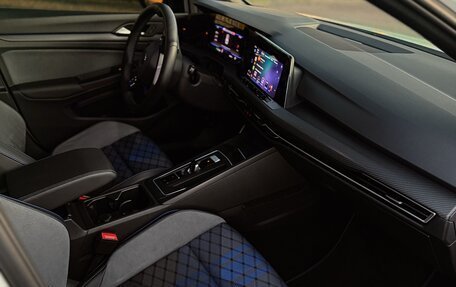 Volkswagen Golf R, 2022 год, 5 400 000 рублей, 22 фотография