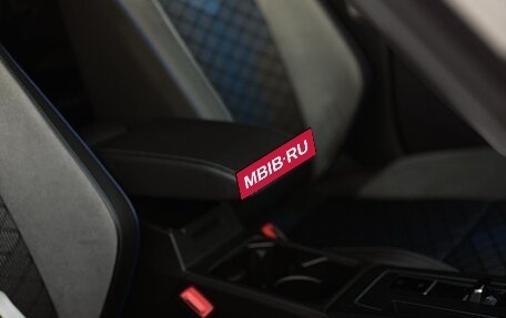 Volkswagen Golf R, 2022 год, 5 400 000 рублей, 20 фотография