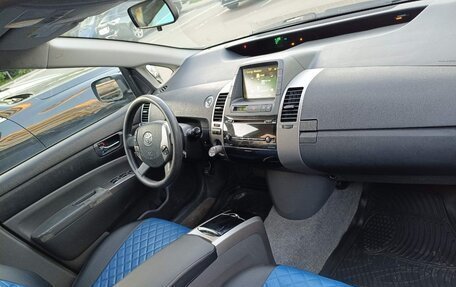 Toyota Prius, 2006 год, 650 000 рублей, 12 фотография