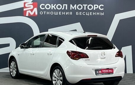 Opel Astra J, 2010 год, 729 900 рублей, 4 фотография