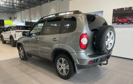 Chevrolet Niva I рестайлинг, 2013 год, 580 000 рублей, 4 фотография