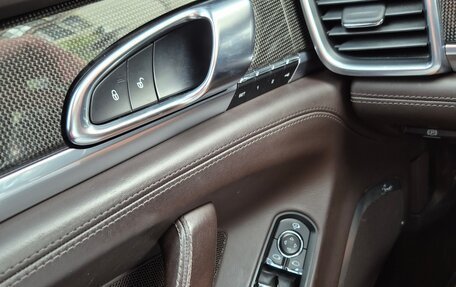 Porsche Panamera II рестайлинг, 2015 год, 3 750 000 рублей, 29 фотография