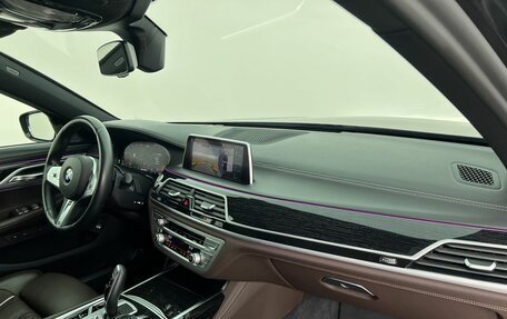 BMW 7 серия, 2019 год, 6 510 000 рублей, 15 фотография