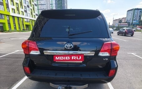 Toyota Land Cruiser 200, 2015 год, 3 950 000 рублей, 9 фотография