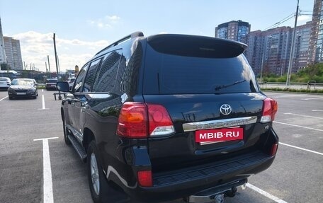 Toyota Land Cruiser 200, 2015 год, 3 950 000 рублей, 8 фотография