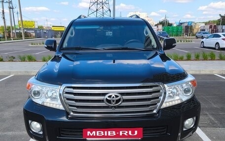 Toyota Land Cruiser 200, 2015 год, 3 950 000 рублей, 6 фотография