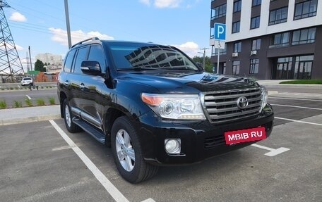 Toyota Land Cruiser 200, 2015 год, 3 950 000 рублей, 13 фотография