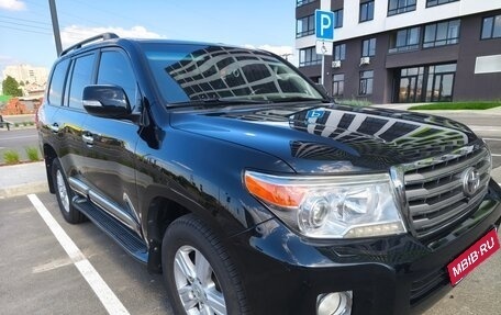 Toyota Land Cruiser 200, 2015 год, 3 950 000 рублей, 4 фотография