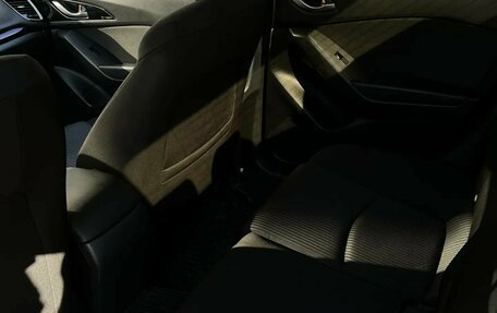 Mazda 3, 2015 год, 1 320 000 рублей, 16 фотография