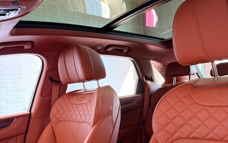 Bentley Bentayga I, 2018 год, 10 500 000 рублей, 8 фотография