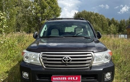 Toyota Land Cruiser 200, 2012 год, 3 250 000 рублей, 1 фотография