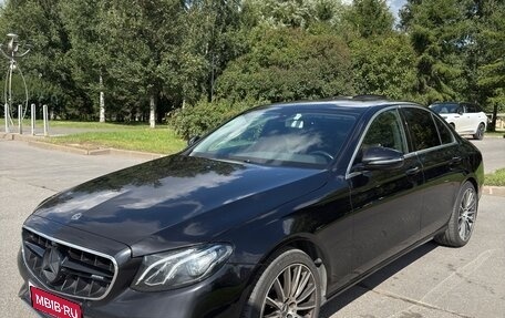 Mercedes-Benz E-Класс, 2016 год, 2 100 000 рублей, 1 фотография