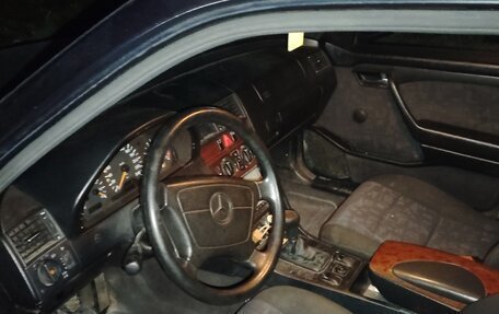 Mercedes-Benz C-Класс, 1996 год, 175 000 рублей, 4 фотография