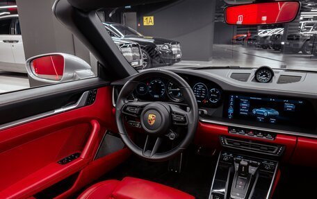 Porsche 911, 2021 год, 15 000 000 рублей, 16 фотография