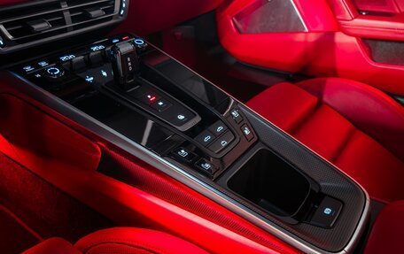 Porsche 911, 2021 год, 15 000 000 рублей, 23 фотография