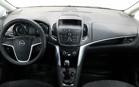 Opel Zafira C рестайлинг, 2013 год, 815 000 рублей, 9 фотография