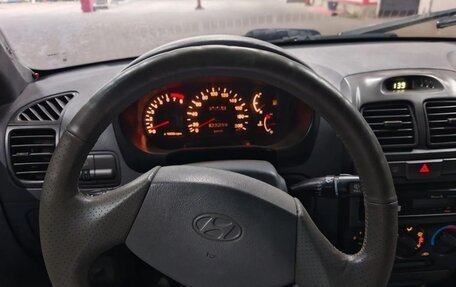 Hyundai Accent II, 2004 год, 295 000 рублей, 13 фотография