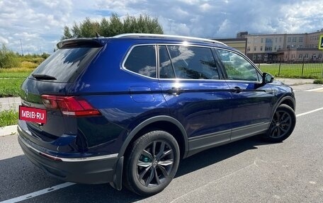 Volkswagen Tiguan II, 2021 год, 3 500 000 рублей, 3 фотография