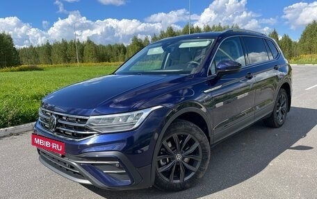 Volkswagen Tiguan II, 2021 год, 3 500 000 рублей, 2 фотография