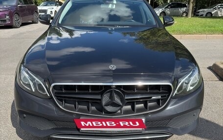 Mercedes-Benz E-Класс, 2016 год, 2 100 000 рублей, 8 фотография