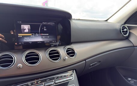 Mercedes-Benz E-Класс, 2016 год, 2 100 000 рублей, 24 фотография