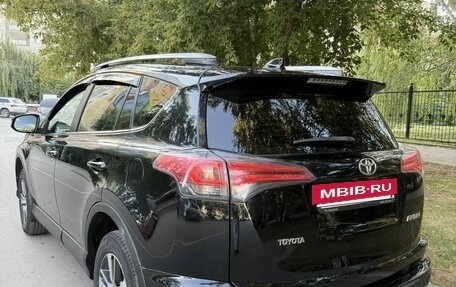Toyota RAV4, 2017 год, 2 330 000 рублей, 6 фотография