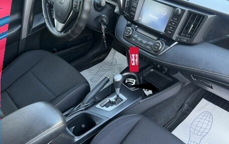 Toyota RAV4, 2017 год, 2 330 000 рублей, 7 фотография