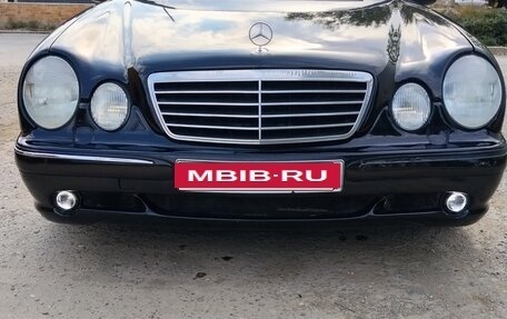 Mercedes-Benz E-Класс, 2001 год, 680 000 рублей, 1 фотография