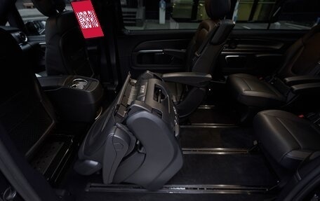 Mercedes-Benz V-Класс, 2020 год, 6 200 000 рублей, 27 фотография
