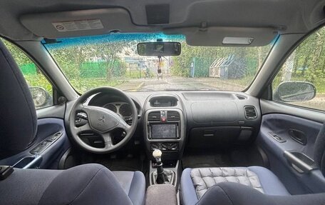 Mitsubishi Carisma I, 2002 год, 145 000 рублей, 7 фотография