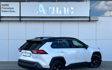 Toyota RAV4, 2020 год, 3 290 000 рублей, 2 фотография