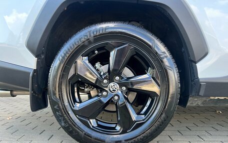 Toyota RAV4, 2020 год, 3 290 000 рублей, 8 фотография