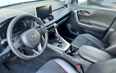 Toyota RAV4, 2020 год, 3 290 000 рублей, 9 фотография