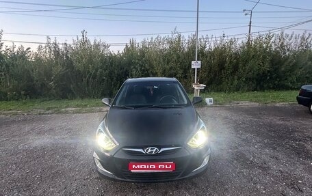 Hyundai Solaris II рестайлинг, 2013 год, 760 000 рублей, 1 фотография