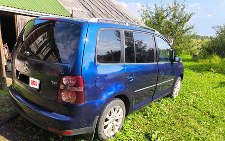 Volkswagen Touran III, 2008 год, 690 000 рублей, 3 фотография