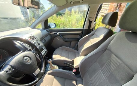 Volkswagen Touran III, 2008 год, 690 000 рублей, 4 фотография