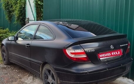 Mercedes-Benz C-Класс, 2005 год, 630 000 рублей, 4 фотография