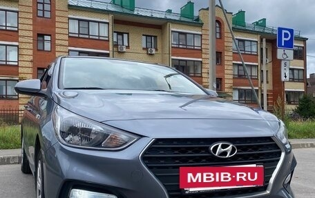 Hyundai Solaris II рестайлинг, 2017 год, 1 290 000 рублей, 3 фотография