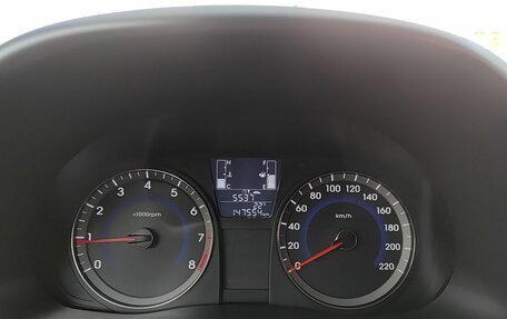 Hyundai Solaris II рестайлинг, 2015 год, 870 000 рублей, 16 фотография