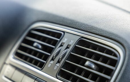 Volkswagen Polo VI (EU Market), 2013 год, 748 000 рублей, 25 фотография