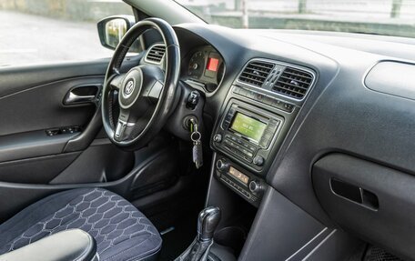 Volkswagen Polo VI (EU Market), 2013 год, 748 000 рублей, 29 фотография