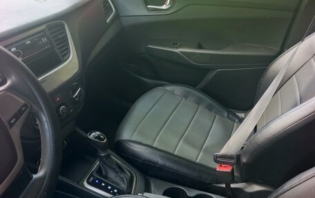 Hyundai Solaris II рестайлинг, 2018 год, 600 000 рублей, 14 фотография