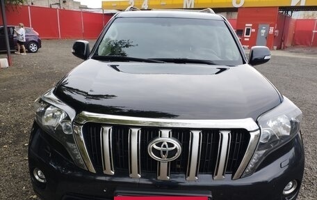 Toyota Land Cruiser Prado 150 рестайлинг 2, 2017 год, 4 350 000 рублей, 6 фотография
