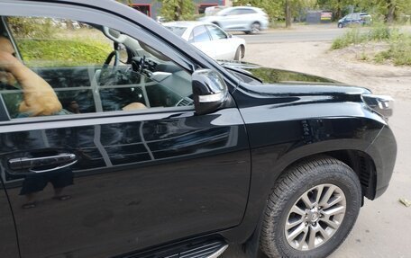 Toyota Land Cruiser Prado 150 рестайлинг 2, 2017 год, 4 350 000 рублей, 10 фотография