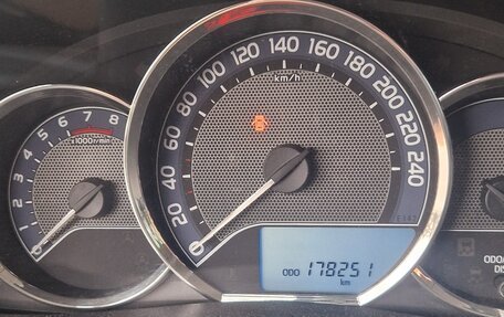Toyota Corolla, 2014 год, 1 300 000 рублей, 5 фотография