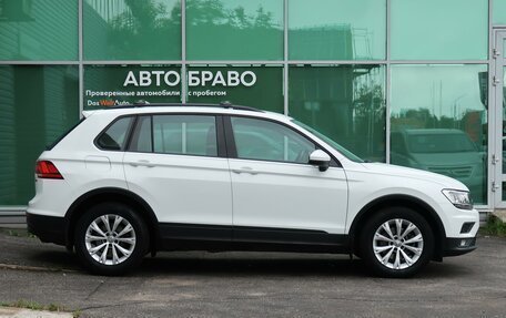 Volkswagen Tiguan II, 2019 год, 2 099 000 рублей, 6 фотография