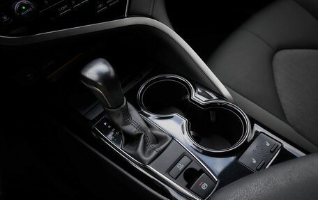 Toyota Camry, 2020 год, 1 798 000 рублей, 10 фотография