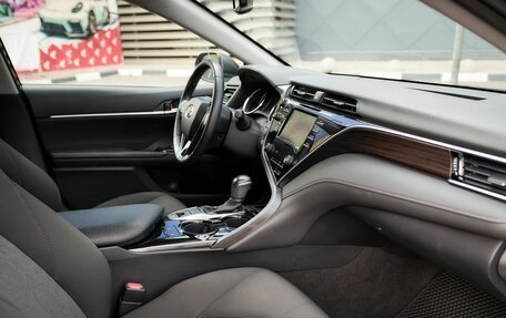 Toyota Camry, 2020 год, 1 798 000 рублей, 6 фотография