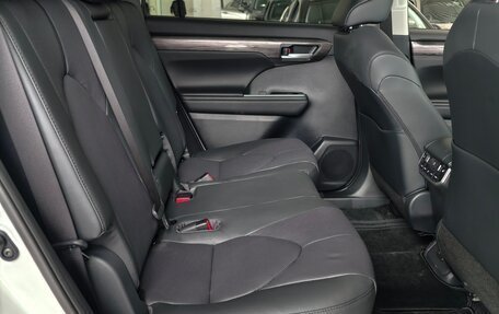 Toyota Highlander, 2026 год, 5 290 000 рублей, 17 фотография