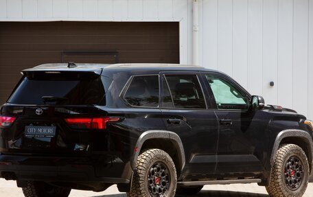 Toyota Sequoia, 2023 год, 9 350 000 рублей, 2 фотография